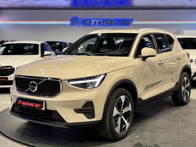 Volvo XC40 B3 G Core Auto 120 kW (163 CV)